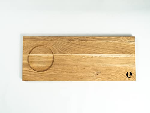 Brett aus massivem Eichenholz Schneidebrett Servierbrett Frühstücksbrettchen Eiche Geschenkidee für Hobby- und Profiköche robust, langlebig, nachhaltig, mit Vertiefung für Gläser Tassen und Schüsseln