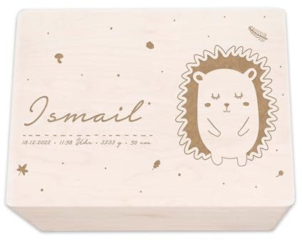hellomini Personalisierte Erinnerungsbox aus Holz • Gravierte Aufbewahrungsbox mit Namen & Geburtsdaten • Geschenk zur Geburt, Taufe & Geburtstag • Hochwertige Baby-Erinnerungskiste (Igel)