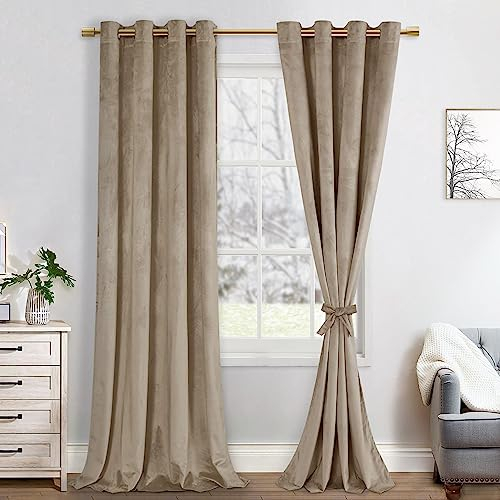 JIUZHEN Verdunklungsvorhang aus Samt, 2er Set Taupe Samt Vorhang weiche blickdichte Gardinen Grün Samtvorhang mit Ösen Vorhänge für Deko Schlafzimmer Wohnzimmer, 140x280cm (BxH), Taupe