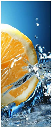Wallario Memoboard aus Glas mit Motiv, Magnet-Tafel in 50 x 125 cm in Premium Qualität Orange in spritzigem Wasser vor blauem Hintergrund