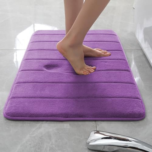 Extra weiche Badematte rutschfest saugfähig schnell trocknend Memory Foam Bodenmatte (120 x 50 cm Lila) - Perfekter Badezimmerteppich für Komfort und Sicherheit