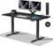 Airfish Höhenverstellbarer Schreibtisch mit Kabelloser Ladestation und Steckdose mit USB 140 x 70cm Computertisch Elektrisch Stehtisch mit 3-Funktions-Memory und Funktion zur Ermüdungs-Erinnerung