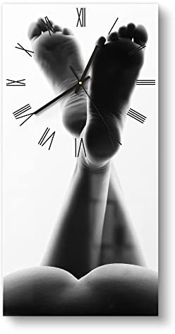 DEQORI Glasuhr | horizontal 30x60 cm | Motiv Weibliche, nackte Beine | große XXL Design Uhr aus Glas | leise Wanduhr für Wohnzimmer & Küche | Moderne Hingucker Uhr für die Wand