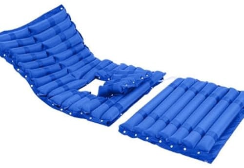 Volle Geschwungene Anti-Dekubitus-Matratze Kann Umgedreht Werden, Wechseldruckmatratze Mit Geräuschloser Pumpe Und Toilettensitz,wasserdichte PVC-Luftmatratze,Geeignet Für Spezielle Pflegebetten,Blau