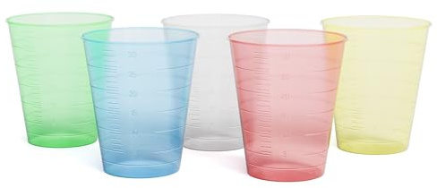 Theracaso® Medizinbecher 30 ml – stabiler Schnapsbecher, Mischbecher & Messbecher aus PP – graduiert & stapelbar – für Pflege, Labor, Party, Basteln – Made in Germany (160, Farbmix)
