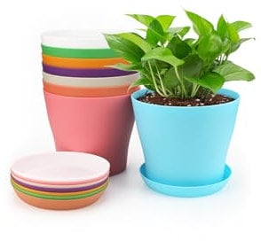 KINGLAKE 8 Pezzi di vasi da Fiori in plastica Colorata da 10 cm, usati per Fiori, Decorazione d'interni, Ufficio e vasi da Fiori con vassoi