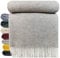 STTS International Wolldecke 100% Schurwolle Wohndecke in versch. Farben 140 x 200 cm Tagesdecke Schurwolldecke Woll-Plaid Tirol (hellgrau, 140 x 200 cm)