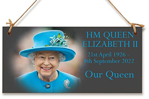 Queen Elizabeth II 1926-2022 Memorial Keepsake in Remembrance Her Majesty RIP Our Lovely Queen Hanging Wooden Decoration