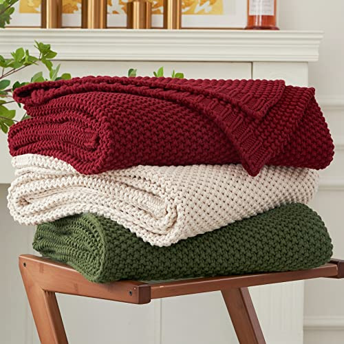 Grob gestrickte, leichte Überwurfdecke, weinrot, 100 % Bio-Baumwolle, Decke für Sofa, Couch, Bett und Babyzimmer, rustikaler Shabby Chic, moderner Landhausstil, 152 cm x 203 cm, mit Waschbeutel