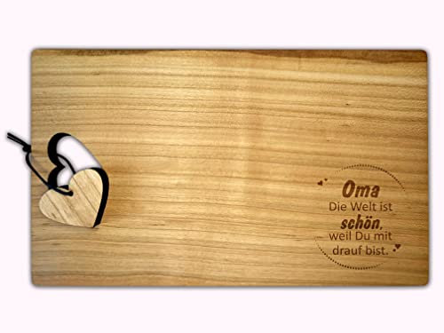 Schneidebrett Herz | OMA die Welt ist schön weil Du mit drauf bist | Brotzeitbrett graviert, Geschenkidee, Hochzeit, Ostern, Weihnachten, Herzbrett, Holzbrett