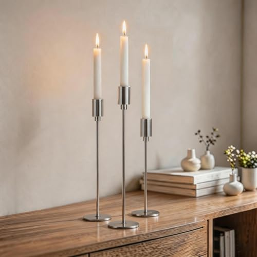 AUMAYCO Kerzenständer Silber 3 Set, Vintage Metall Silber Kerzenhalter, Elegante Dekorativer Hoch Stabkerzenhalter für Tischdekoration Hochzeit, Esstisch, Wohnkultur