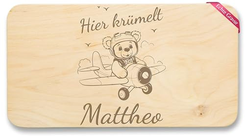 Shirtracer Frühstücksbrettchen Holz personalisiert Krümelt Bär Flugzeug | Holz, 22x12, Grizzly, Wildnis, Teddybär, Brotzeitbrett, Vesperbrett, Brettchen