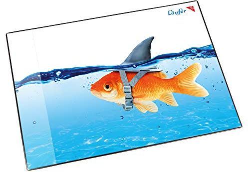 Läufer 46649 Schreibtischunterlage Goldhai Fisch, 53x40 cm, rutschfeste Schreibunterlage für Kinder, Zubehör für Kinderschreibtisch, mit transparenter Seitentasche