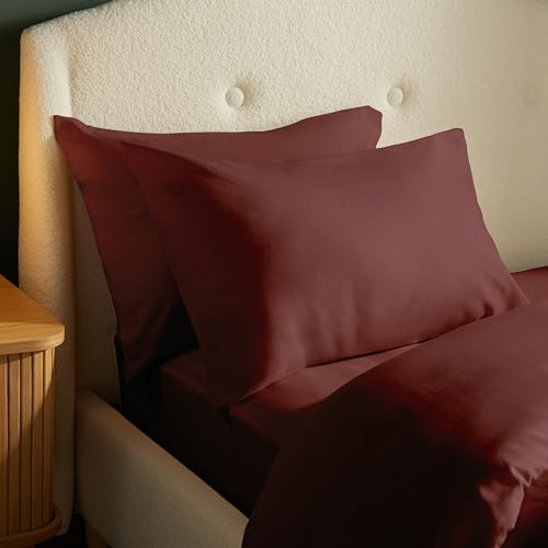 Silentnight Brushed Cotton Pillowcase Pair - Soft Velvety Touch 100 Percent Cotton - Cosy Warmth Feel for Colder Nights - Breathable Lightly Brushed Hypoallergenic Pillowcase, Burgundy