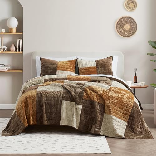 Wonderful Velvet Quilt King Size Patchwork Bedding Set, Caramel Brown Lightweight Comforter Luxury Bedspread Boho Coverlets with Pillow Shams for All Season