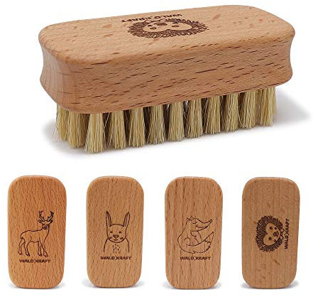 WALDKRAFT Kinder-Nagelbürste Blackforest | Hochwertige Nagel-Bürste für Kinderhände aus Buchenholz | vier versch. Tiermotive (4er Set | Fuchs, Hase, Igel, Reh, Naturborsten)