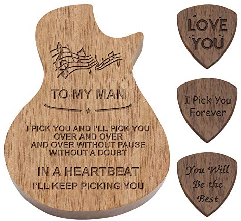 KWOOD Gravierte Gitarrenplektren-Box für Ehemann, Gitarren-Plektrum-Box, personalisierte Holz-Gitarrenplektren-Box, Plektrum-Behälter mit 3 Gitarrenplektren für Standard-Plektren (to Husband)