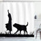 ABAKUHAUS Labrador Duschvorhang, Kleines Mädchen, das einen Hund, Stoffliches Gewebe Badezimmerdekorationsset mit Haken, 175 x 220 cm, Schwarz und weiß