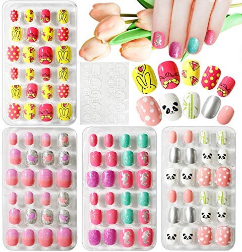 Kalolary 4 Boîtes Faux Ongles pour Enfants, Nail Art Tip Pré Collé Modèle de Lapin panda Court Full Cover Auto-adhésif Ongles avec 1pcs Autocollant De Colle À Ongles, cadeau pour les femmes filles- D