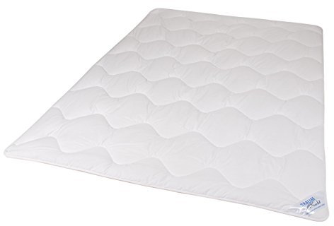 Traumnacht Cozy - Bettdecke Mono Ganzjahresdecke aus weicher und atmungsaktiver Microfaser für den Übergang, 200 x 220 cm, Öko-Tex zertifiziert, produziert nach deutschem Qualitätsstandard