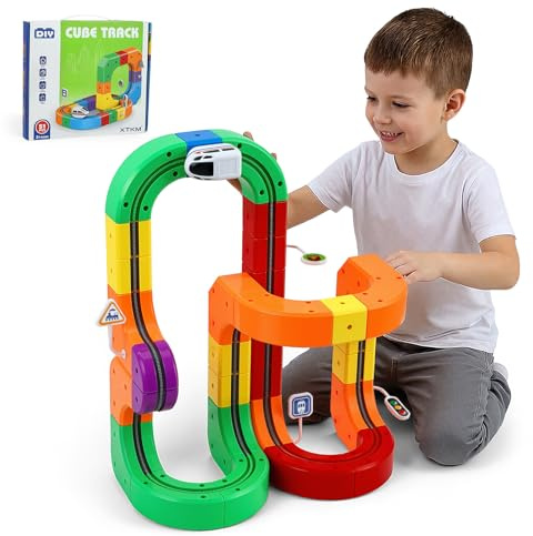 Yapasopu 51 pezzi Set di treni cubici Magic Rail, set di treni elettrici, layout 3D incorporati, pista da corsa flessibile, giocattolo per la costruzione di auto motorizzate che sfidano la gravità