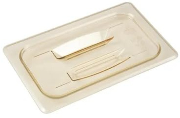 Cambro High Heat Polycarbonate Lid with Handle - GN 1/4 | Molded-in handle provides a secure grip, while the flat design optimizes storage space for busy commercial kitchens.