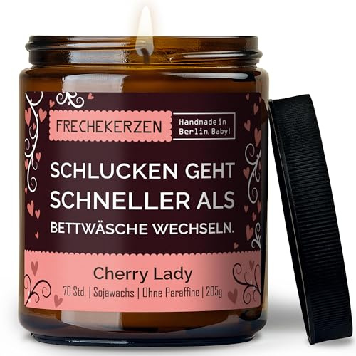 Lustige Duftkerze mit Spruch für Partner | Handgemacht aus Sojawachs | In Geschenkbox | Nachhaltiges Valentinsgeschenk | Ehe Mann, Freund, Frau, Freundin, Verlobte, Jahrestag |Kirsche