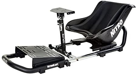 OPLITE NitroKart Family Pack – Das revolutionäre Automobilsimulations-Cockpit für Jung und Alt, geliefert mit einem Sitzverkleinerer speziell für Kinder.
