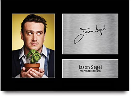 HWC Trading A4 Jason Segel How I Met Your Mother Geschenke Gedrucktes Signiertes Autogramm Foto für Fans von Fernsehshows