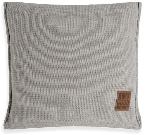 KNIT FACTORY - Uni Zierkissen - Quadratische Sofa Kissen - Iced Clay - Gestrickter Dekokissen - Couchkissen - 50x50 cm - Kissenbezug mit Füllung und Bezug