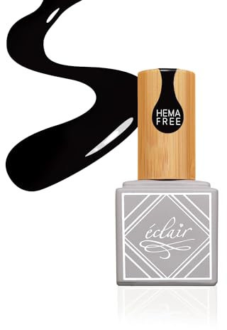 Simply mani by Eclair I YIN Schwarz UV Nagellack I Hema Frei I Deckend I Innovative Formel I Einfache Anwendung I Hohe Haltbarkeit I Tiefe Auberginenfarbe I Glänzend I Professioneller Effekt zu Hause