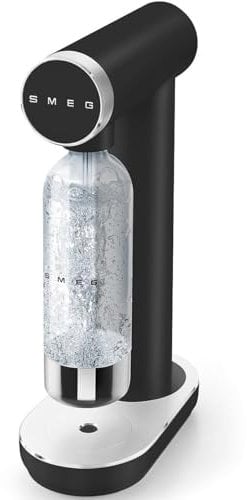 Smeg, Machine à Eau Gazeuse et à Soda SKC01BLM, avec Bouton de Contrôle de Gazéification et Egouttoir, Bouteille de 800 ml, Cartouche de CO2 Non Incluse, Noir Mat