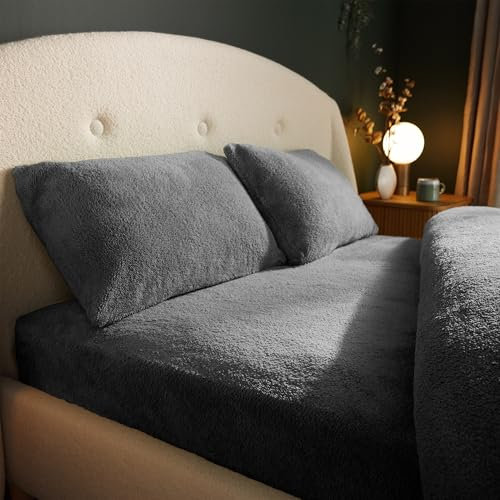 Silentnight Teddy Fleece Fitted Sheet King - Charcoal Teddy Bear Fleece Bottom Sheet Warm Cosy Fluffy Winter Fitted Sheet Deep Fitting with Elasticated Corners - King - Charcoal