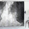 ABAKUHAUS Schwarz und Grau Duschvorhang, Polygon Dreieck, Stoffliches Gewebe Badezimmerdekorationsset mit Haken, 175 x 200 cm, Schwarz Pale Grau