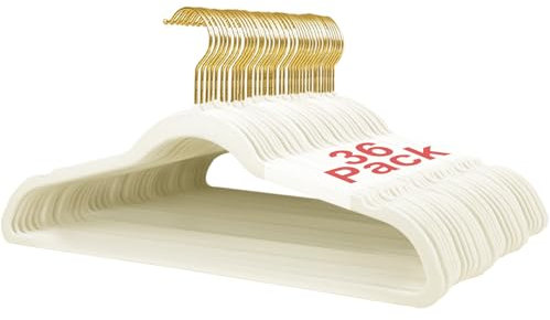 Wellong Kleiderbügel Samt, 45 cm rutschfeste Filz Bügel, Stabile Anzugbügel mit Schulterkerben, Platzsparende Kleiderbügel für Mäntel, Hosen, Silbe, 36 Stück – Crème mit Goldene Haken