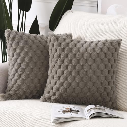 Madizz 2er Set Kunstpelz Plüsch Dekorative Kissenbezüge Weich Dekorative Kissenbezug für Sofa Schlafzimmer Kissen Shell Taupe 50 x 50 cm