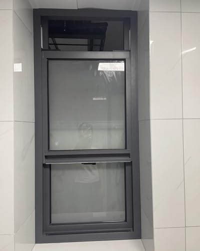 Fenêtre à double vitrage avec kit de matériel pour structures domestiques et extérieures