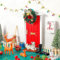Wichteltür Weihnachten Set, Wichteltür Zubehör Weihnachten, Weihnachtswichtel Tür Set, Wichteltür Weihnachtsbaum Holzzaun Schneemänner Dekokranz Leiter Wichtelbesen, Weihnachtsdeko für Weihnachten