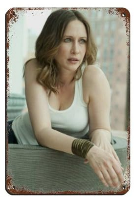 DWGFY Blechschild Schauspielerin Vera Farmiga 9, Vintage, Metall, Pub, Club, Café, Bar, Zuhause, Wandkunst, Dekoration, Poster, Retro, 20 x 30 cm