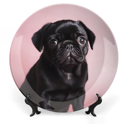 HETVBNS Niedlicher schwarzer Mops, dekorativer Teller, aus Knochenporzellan, personalisierbar, Keramik, dekorative Teller, Wanddekoration mit Präsentationsständer, Keramikornamente für Wandbehang