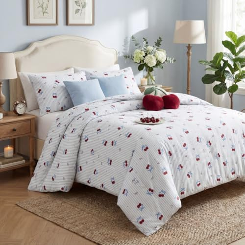 Bettwäsche 135x200 Blau Weiß Gestreift Rot Kirschen und Kissenbezug 80x80 | Bettwäsche Set 2 Teilig, Mädchen, Kawaii, Blau Streifen, Schleifen, Niedlich, Aesthetic, Weich, Microfaser, Reißverschluss