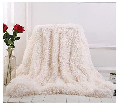 Hggzeg Superweiche, lange, zottelige Überwurfdecke, elegantes, gemütliches Kunstfell, dekorative Überwurfdecke für Couch, Stuhl und Bett (Weiß, 200 x 230 cm)