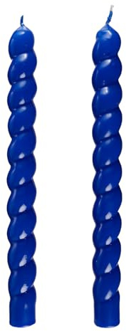 BUTLERS 2er Set Stabkerzen Paraffin - TWISTED - Brenndauer 6h | Farbe Blau - ø2 x H25 cm - Leuchterkerzen für festliche Tischdeko - Kronenkerzen für Esstisch & Sideboard