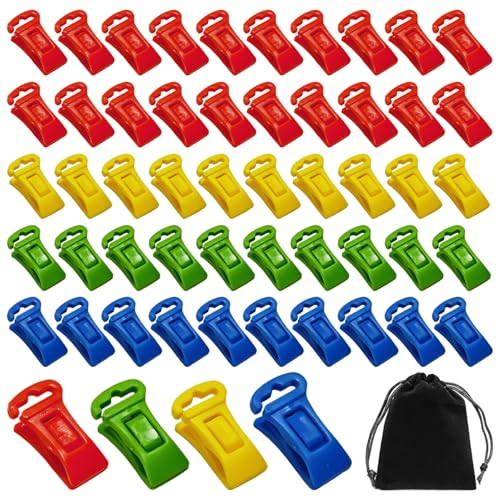 DHSBGWSX 50 clips para calcetines, multicolor, plástico con ganchos, portátil, multiusos, incluye bolsa de almacenamiento