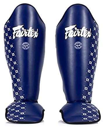 Fairtex SP5 Muay Thai Schienbeinschoner für Männer, Frauen, Kinder | Hochwertig, leicht & langlebig | Erweiterter Schutz gegen Schienbeinschmerzen beim Training oder Sparring(Large-Blau)