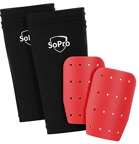 SoPro Mini Schienbeinschoner für Fußball - inklusive Socken - 120 x 80 x 5 mm - Für Kinder & Erwachsene - leicht, klein, rutschfest & geruchsneutral - Made in Germany