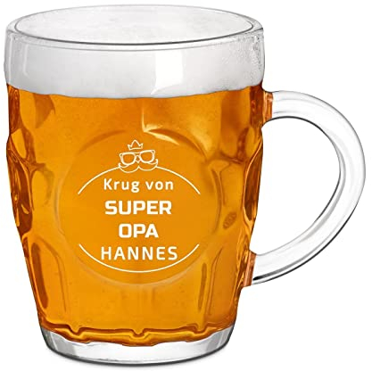 Maverton Bierglas mit Gravur 500 ml - traditioneller Biermaßkrug mit Henkel - Bierhumpen für Mann - Glaskrug für Biergenießer - zum Vatertag - zu Weihnachten - Super Opa