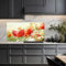 banjado Küchenrückwand Glas ohne Bohren 120x60cm – Glasrückwand Küche mit Motiv Kamille & Mohn/Spritzschutz Küchenrückwand Glas/selbstklebende Küchenrückwand Platte - magnetisch & beschreibbar