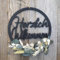 Willkommensschild - Trockenblumenkranz - Türkranz Trockenblumen mit Herzlich Willkommen'' Schriftzug - Herzlich Willkommen Türhänger (30cm Holz Schwarz, Naturtöne)