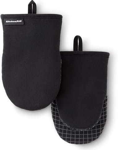 KITCHENAID Gourmet Series Gridlines Mini Oven Mitts 2-Pack Set, Heat Resistant up to 600°F, Soft Silicone Grip, Magnetic Cuff, Onyx Black, 5.5x9